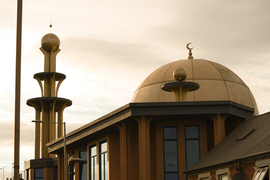 Abu Bakr Islamic Centre Reading from a nice view. Reading, UK, 8, August 2022.            