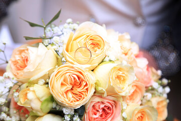 wedding bouquet of roses