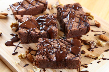Ciasto brownie polane czekoladą