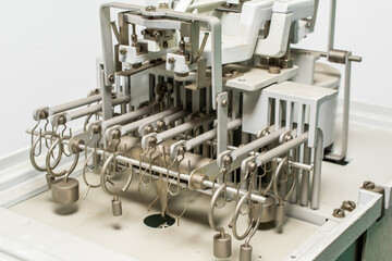 mechanical scale mechanism, weights and levers