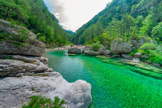 Pozze Smeraldine, acqua e roccia
