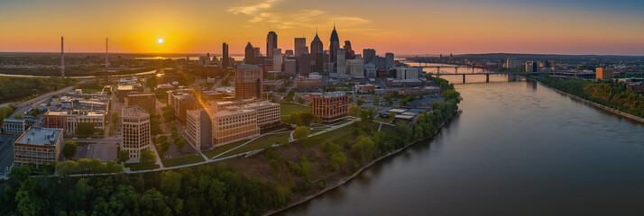 American City Panorama evoking Saint Paul City