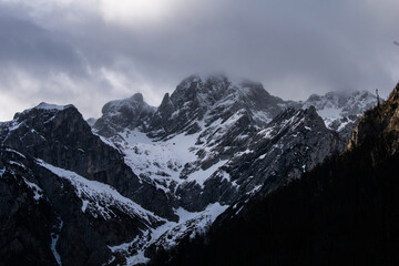 Obraz premium snow covered mountains