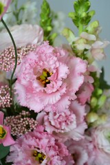 bouquet of pink and white flowers