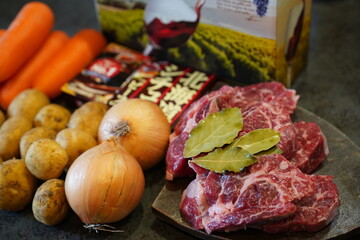 ビーフシチューの食材