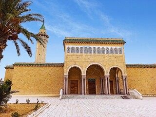 the mosque of lahbib bourguiba in mounestir tunisia - obrazy, fototapety, plakaty