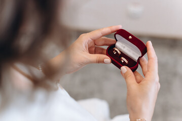 wedding engagement rings in red box