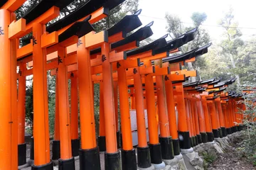 Gordijnen fushimi inari toris gates in kyoto japan © fotoXS
