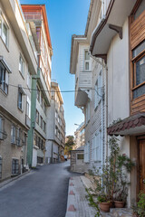 Fototapeta na wymiar A view of the narrow streets of Üsküdar.