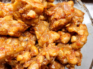 Tempeh, which is made from soybeans, is processed into a spicy and delicious dish