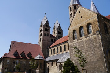 Romanische Liebfrauenkirche in Halberstadt - obrazy, fototapety, plakaty