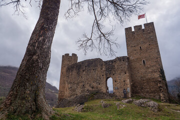 France, Hautes-Pyrenees, Gave de Pau, Luz-Saint-Sauveur, medieval castle of Sainte-Marie, 10th...