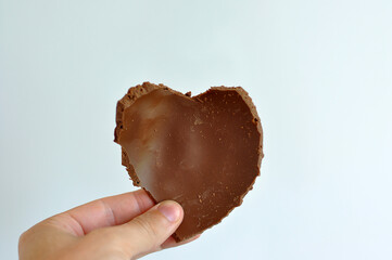 chocolate em forma de coração  - obrazy, fototapety, plakaty