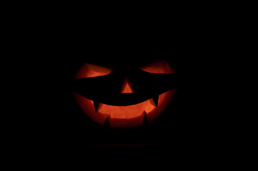 A jack-o-lantern in the darkness	