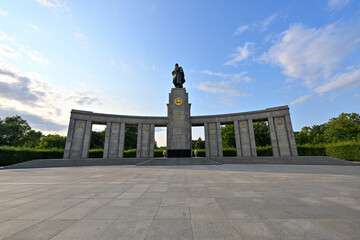 Soviet War Memorial in Berlin Tiergarten - 770928439