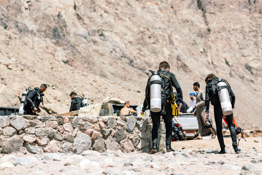 Scuba Divers at Shore Dive in Dahab