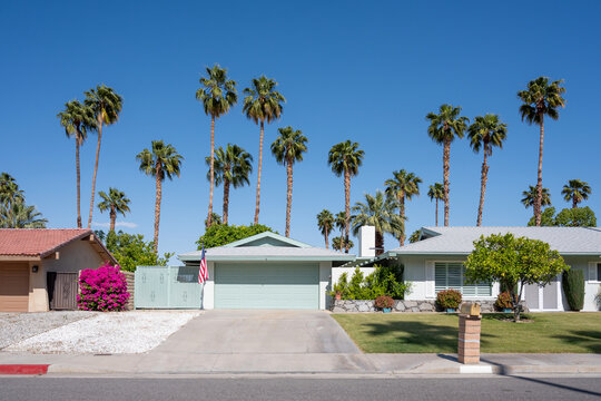 Midcentury Modern Homes in Palm Springs