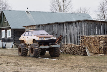 Monster truck with giant wheels in the north of Russia © Sergio Basilio