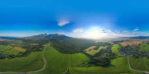 Cercles muraux Tatras Panoramic view of the Tatra mountains on the Boarder of Poland and Slovakia
