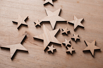 mixed sizes natural wooden stars unpainted wooden slices