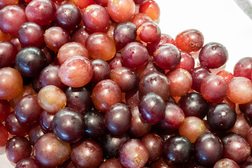 pile of red grapes