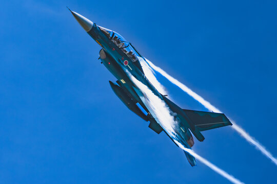 航空自衛隊松島基地航空祭機動飛行F2ベイパー