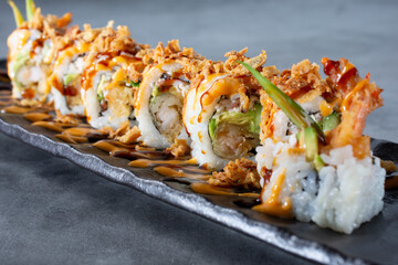 A view of a tempura shrimp crunch roll. © DAVID