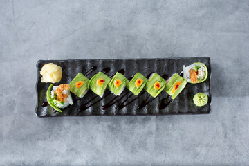 A top down view of a dragon roll. © DAVID