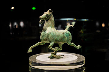 Chinese national treasure cultural relic, bronze ware, horse steps on a flying swallow