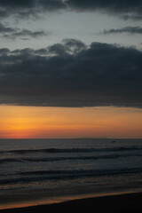 atardecer en la playa 