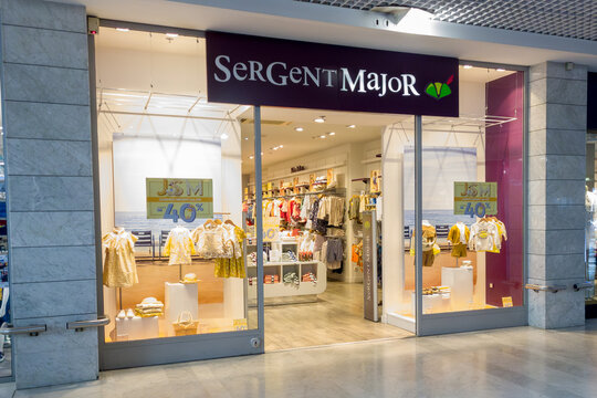 une boutique de vetements pour enfant de la marque Sergent Major
