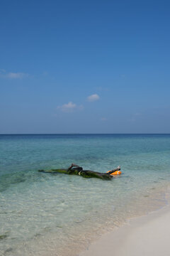 Ukulhas, one of the inhabited islands of Alif Alif Atoll, is a uniquely featured, environmentally friendly island in the Maldives. 