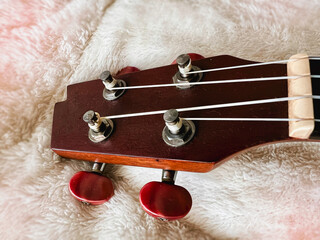Ukulele headstock with tuning pegs made from wood,use for set up sound,