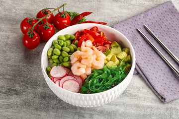 Hawaian cuisine - Poke with cocktail shrimps