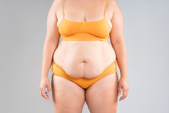 Paypoqdagi yalangoch oyoqlarning shaxsiy fotosurati