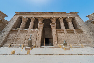 Edfu, Temple of Horus, wide angle lens, temples of ancient Egypt, ancient civilizations - obrazy, fototapety, plakaty