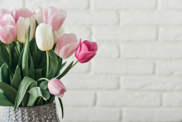 Bouquet of pink and white tulips in vase - 771491423