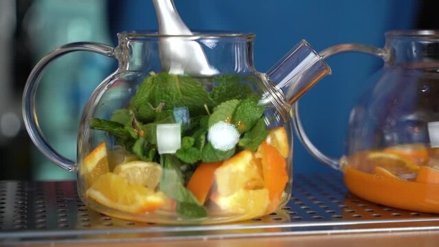 Preparation of tea with mint
