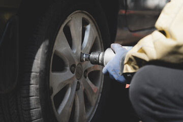 Professional Tire Change at Auto Service Shop - 771577209