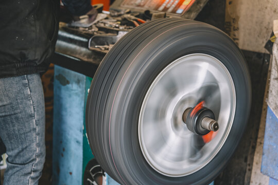 Precision Wheel Balancing in Expert Auto Shop