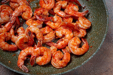 Fried shrimp, headless, with spices, grilled, homemade, no people,