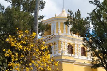 Olde buildings around Antigua, Guatemala.