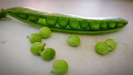 peas isolated with white background 