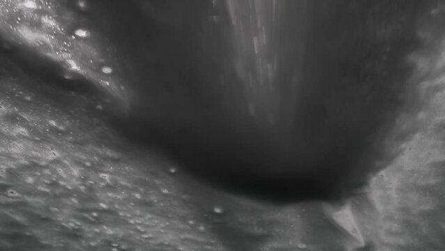 洗車機の中からの動画　8k撮影　スローモーション