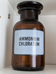 Old fashioned medicine glass bottles,brown vintage pharmacy bottles for medicinal substances-Ammonium chloratum