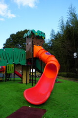 カラフルすべり台