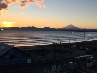 夕日と富士山と湘南海岸