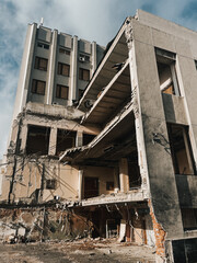 Haunting images of Kharkiv, Ukraine, devastated by Russian aggression. A powerful testament to the resilience of the Ukrainian people.