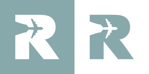 Logo travel. Letra inicial R con silueta de avión en espacio negativo para agencia de viajes - 772147462