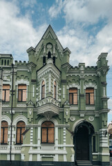 Naklejka premium Witness the devastating impact of war in Kharkiv through this collection of photos, depicting ruined buildings and the aftermath of Russian aggression. 